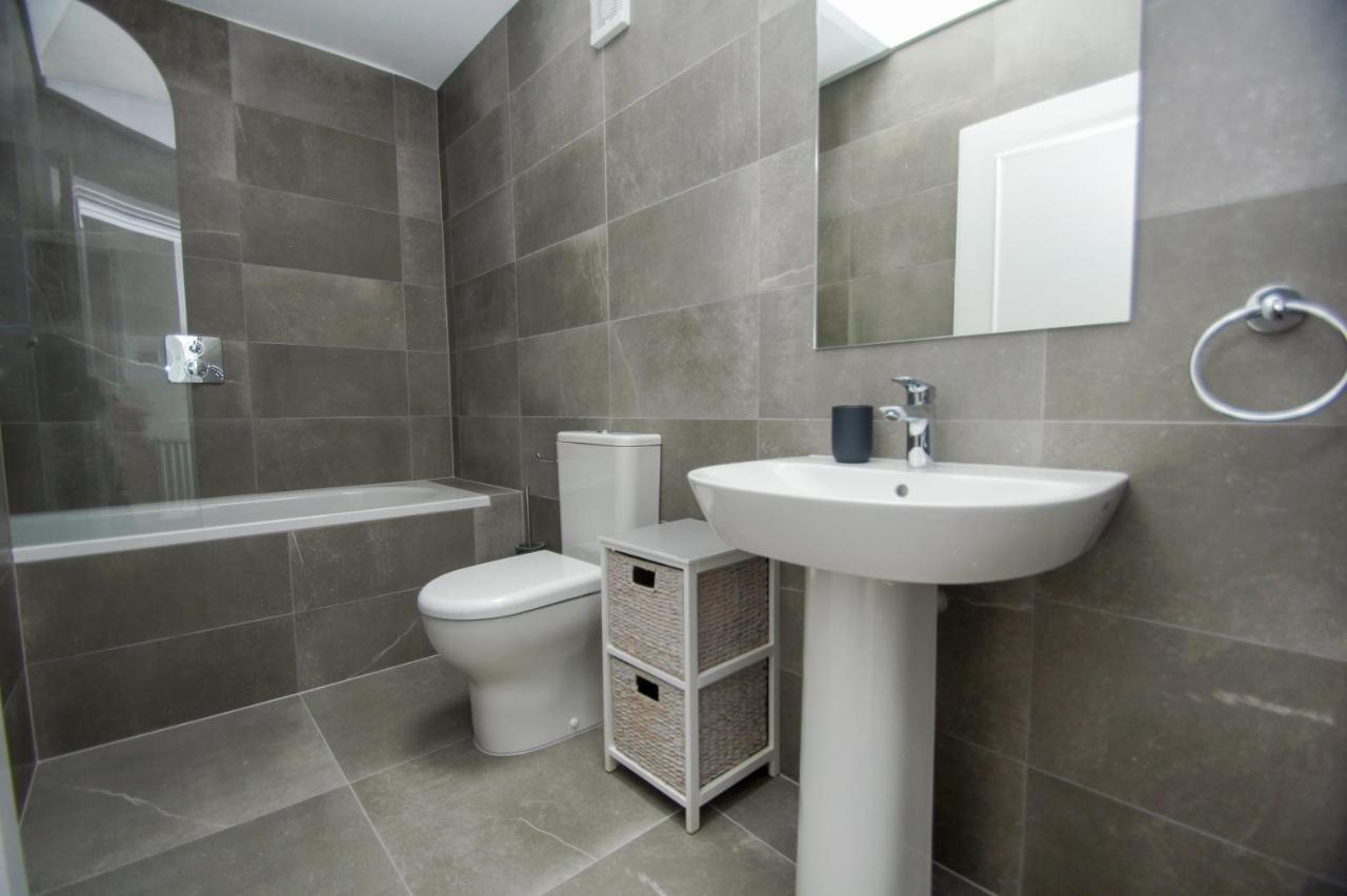 Marine Cottage - Parking - By Brighton Holiday Lets Экстерьер фото