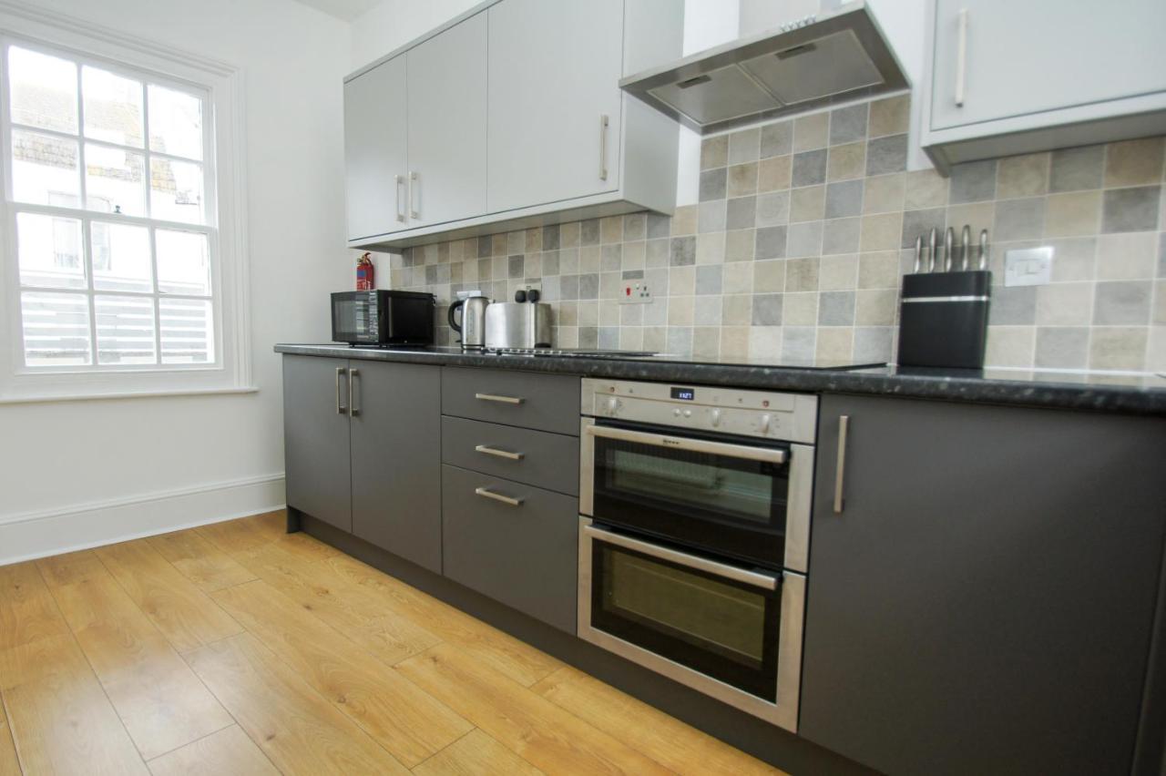 Marine Cottage - Parking - By Brighton Holiday Lets Экстерьер фото